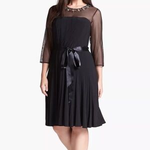 Xscape Embellished Fit & Flare Dress Plus Size 16W.zLike New.No Sleews.